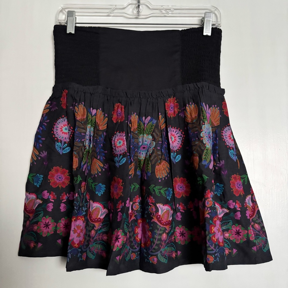 Natural Life Floral Mini Skirt Size Medium NEW Gray Smocked  Side Waist Bohemian